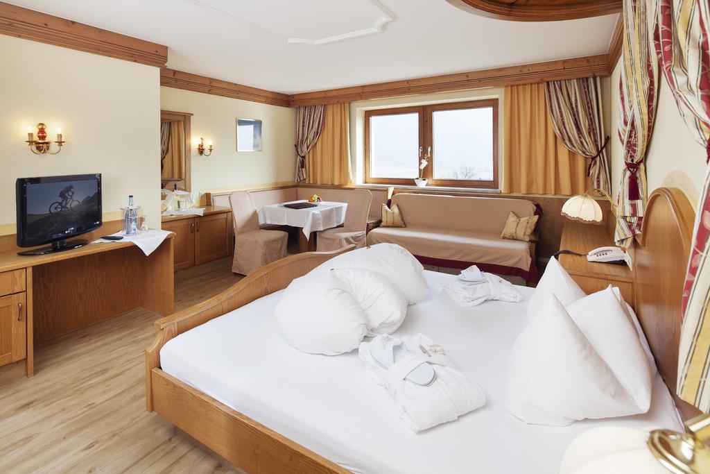 Hotel Magdalena Im Zillertal - Urlaub Mit Hund Ried im Zillertal Exterior foto